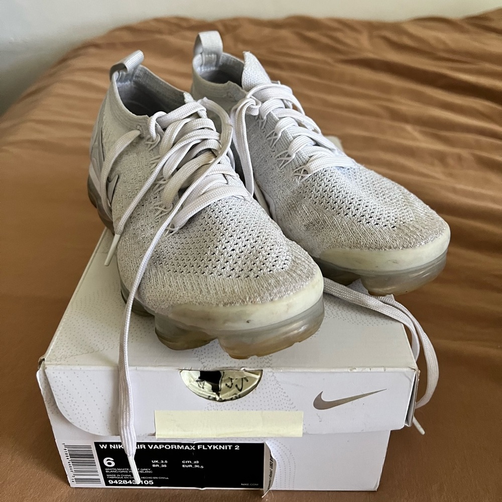 Women’s Nike Air Vapormax Flyknit 2 | Size 6
